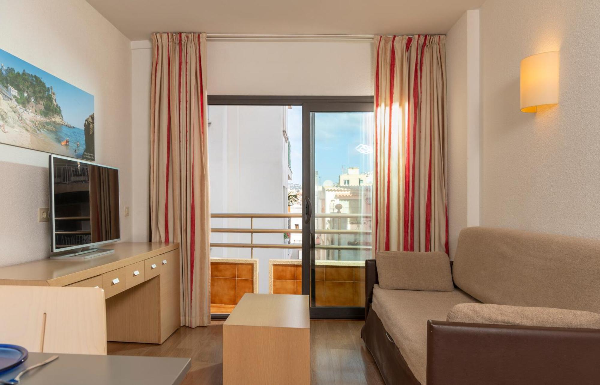 Almirall Apartaments Lloret de Mar Exterior foto